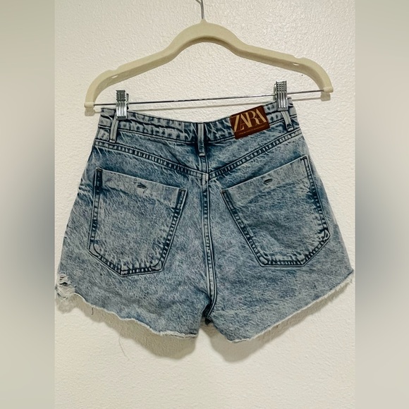 Zara Women's Ripped Blue Jean Shorts - Picture 6 of 6